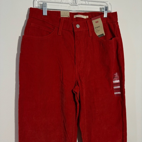 NWT Levi's Women's 94 Baggy Red High Rise Corduroys Size‎ 30 x 31 - Picture 3 of 11